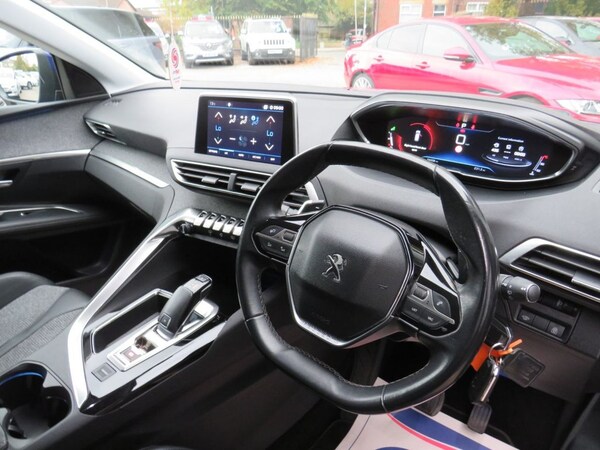 Used Peugeot 3008 2018 for sale - 76303602: Photo 5