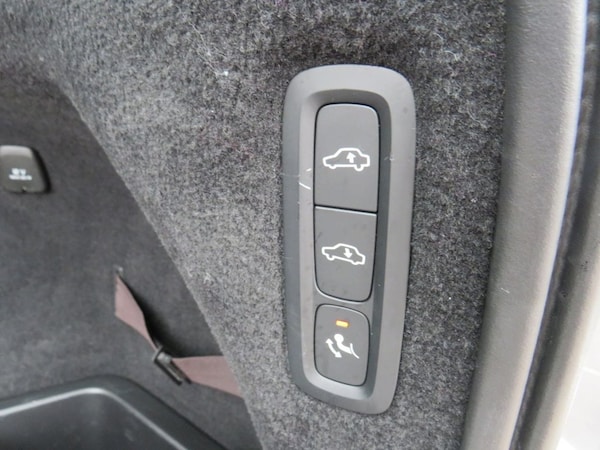 Used Volvo XC90 2016 for sale - 76303460: Photo 37