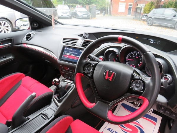 Used Honda Civic 2017 for sale - 76223911: Photo 4
