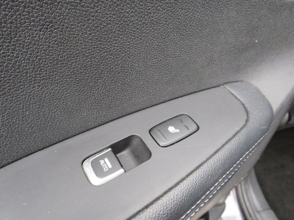 Used Kia Sorento 2015 for sale - 76261319: Photo 32