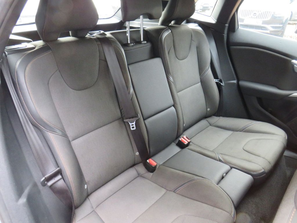 Used Volvo V40 2018 for sale - 76395912: Photo 10