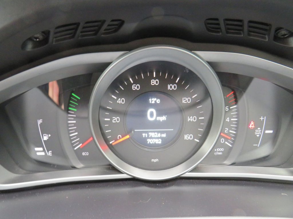 Used Volvo V40 2018 for sale - 76395912: Photo 11