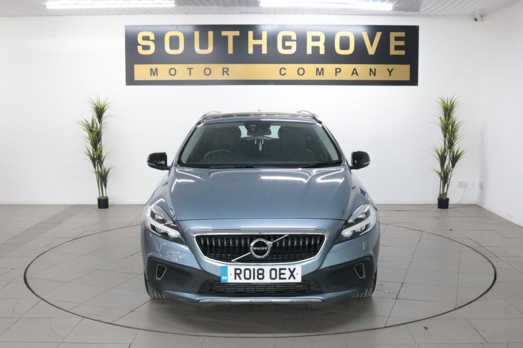 Used Volvo V40 2018 for sale - 76395912: Photo 2