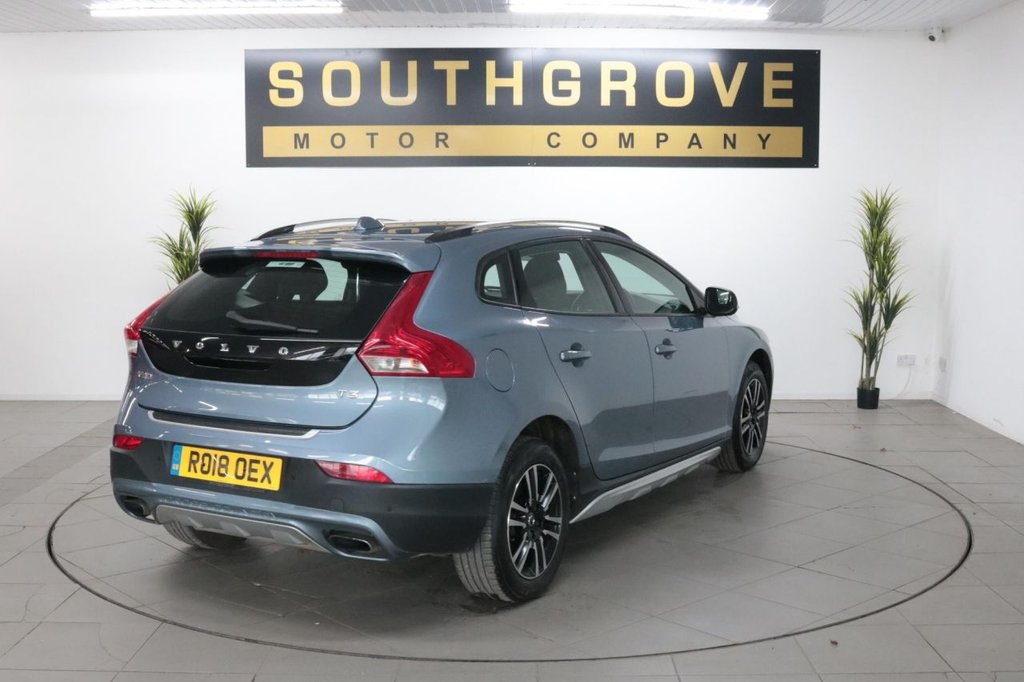Used Volvo V40 2018 for sale - 76395912: Photo 8