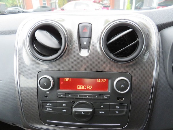 Used Dacia Sandero Stepway 2018 for sale - 76132116: Photo 13