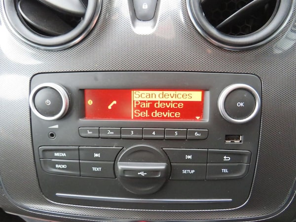 Used Dacia Sandero Stepway 2018 for sale - 76132116: Photo 15