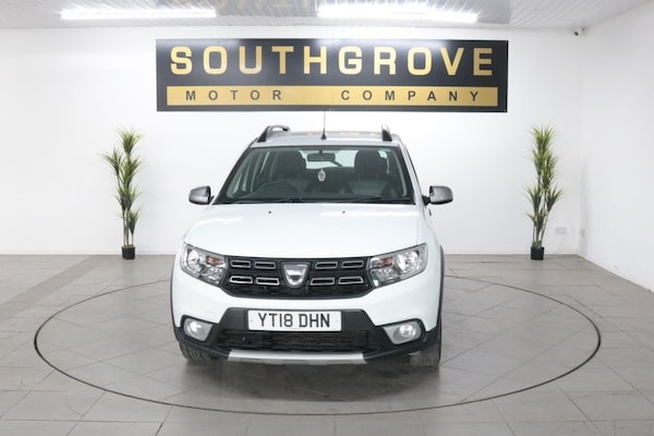 Used Dacia Sandero Stepway 2018 for sale - 76132116: Photo 2