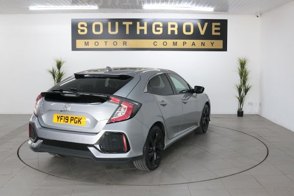 Used Honda Civic 2019 for sale - 76118517: Photo 8