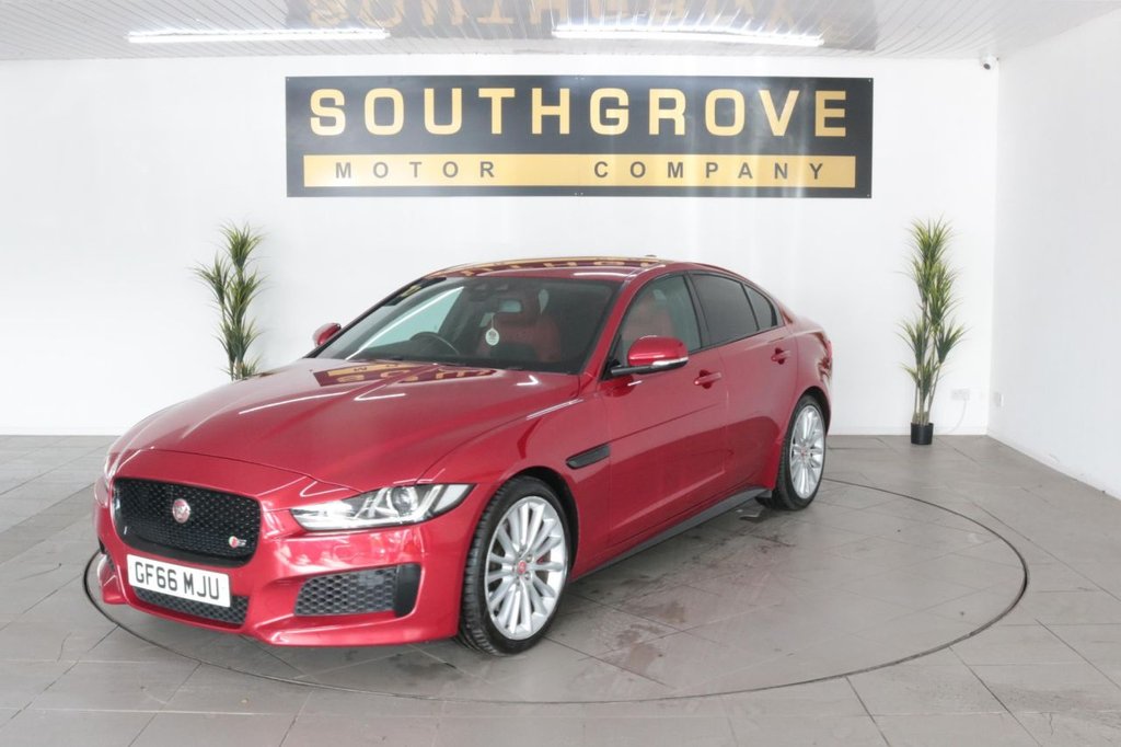 Used Jaguar XE 2016 for sale - 76202533: Photo 3