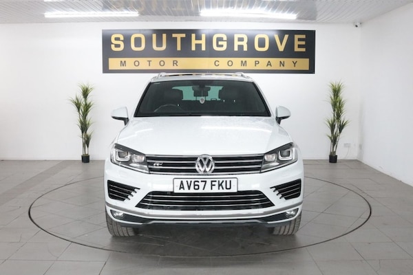 Used Volkswagen Touareg 2017 for sale - 76235492: Photo 2