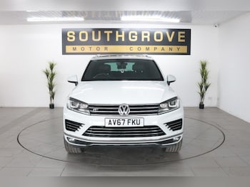 Used Volkswagen Touareg 2017 for sale - 76235492: Photo 2