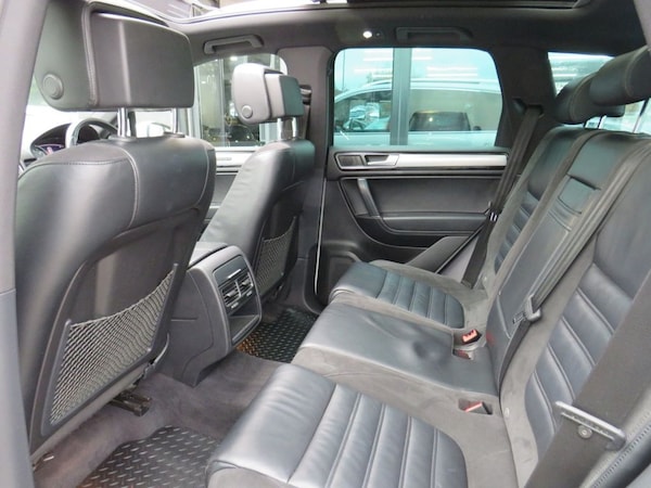 Used Volkswagen Touareg 2017 for sale - 76235492: Photo 30