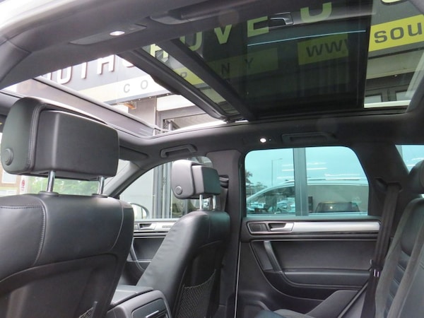 Used Volkswagen Touareg 2017 for sale - 76235492: Photo 31