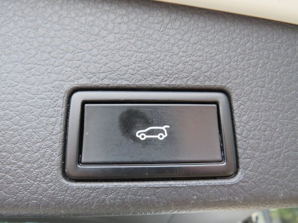 Used Volkswagen Touareg 2017 for sale - 76235492: Photo 36