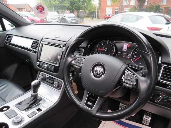 Used Volkswagen Touareg 2017 for sale - 76235492: Photo 5
