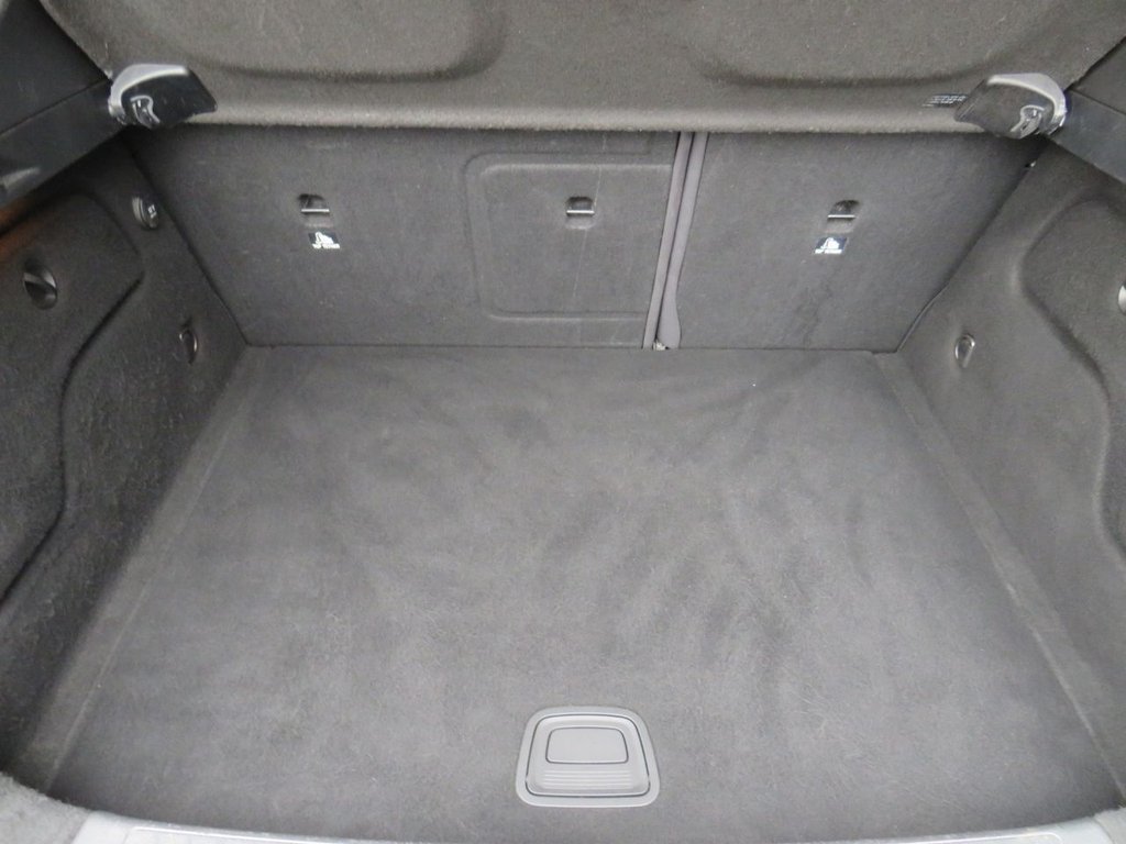 Used Infiniti Q30 2016 for sale - 76429636: Photo 25