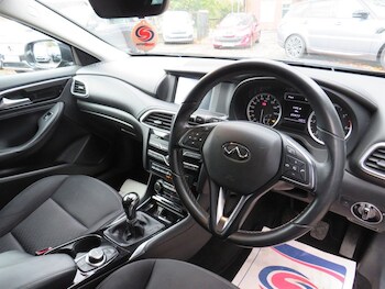 Used Infiniti Q30 2016 for sale - 76429636: Photo