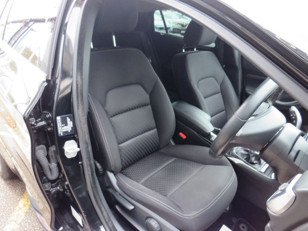 Used Infiniti Q30 2016 for sale - 76429636: Photo 5