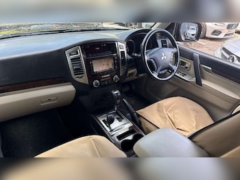 Used Mitsubishi Shogun 2017 for sale - 75936438: Photo