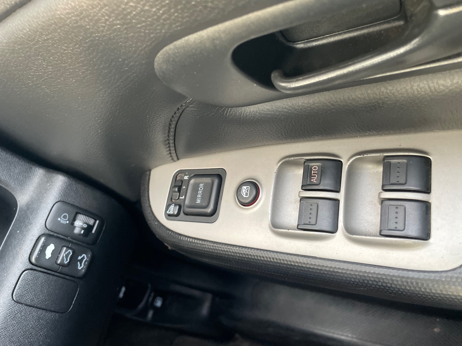 Used Honda CR-V 2003 for sale - 76092920: Photo 12