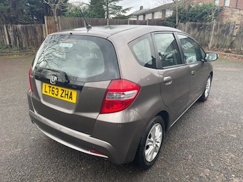 Used Honda Jazz 2013 for sale - 77522366: Photo