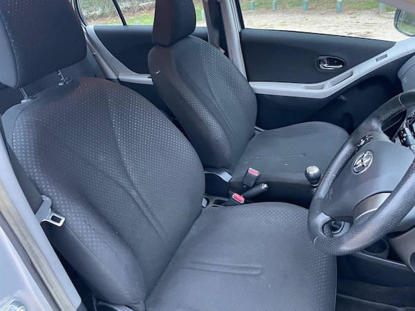 Used Toyota Yaris 2011 for sale - 76232996: Photo 11
