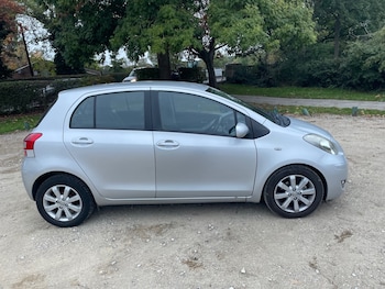2011 (61) - 1.33 VVT-i T Spirit Nav 5dr [6]