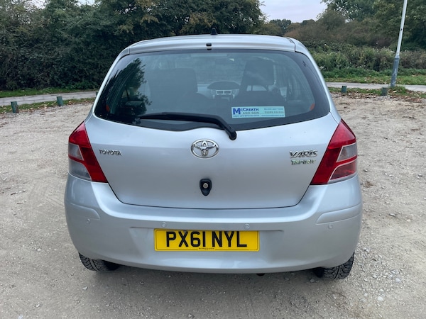 Used Toyota Yaris 2011 for sale - 76232996: Photo 5