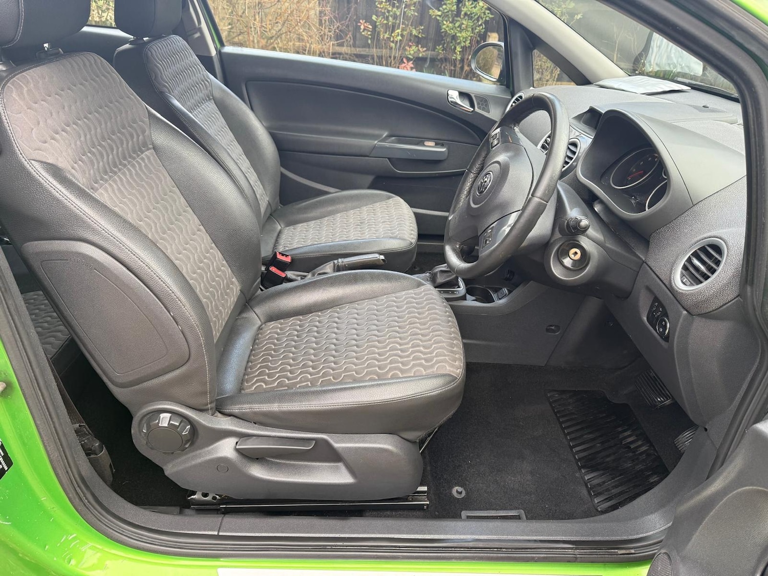 Used Vauxhall Corsa 2011 for sale - 77675609: Photo 11