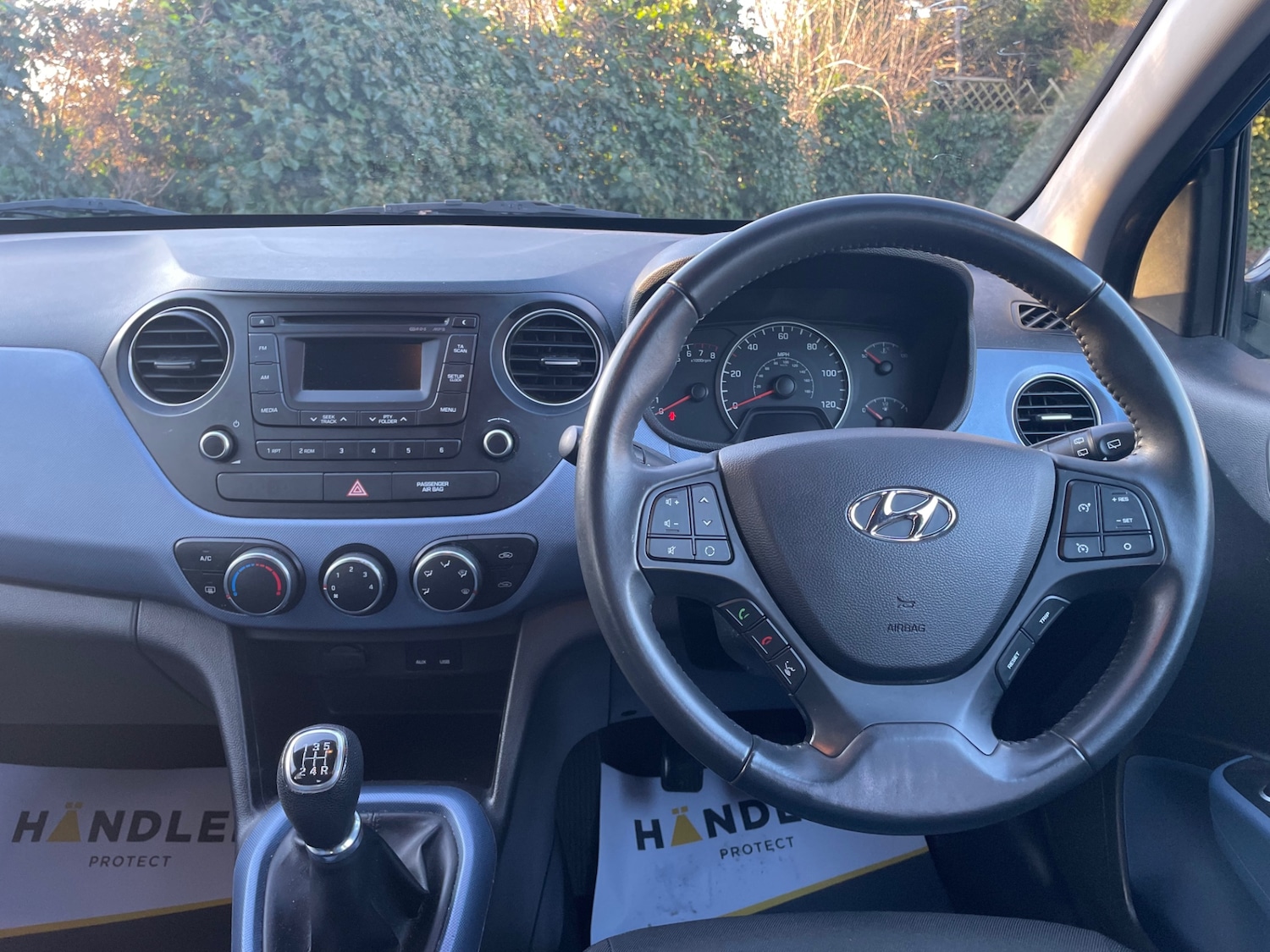 Used Hyundai i10 2015 for sale - 77938534: Photo 12