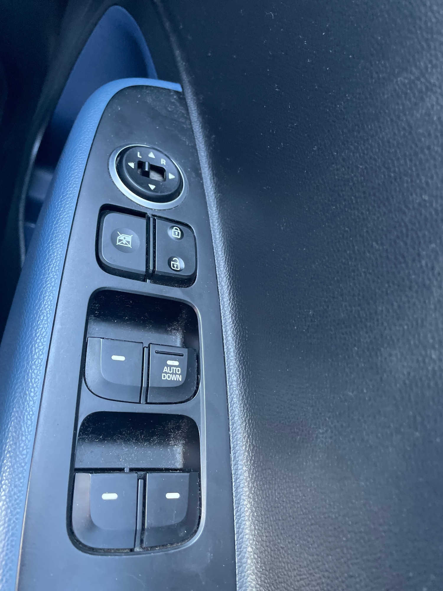 Used Hyundai i10 2015 for sale - 77938534: Photo 13