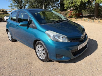 Used Toyota Yaris 2012 for sale - 79611461: Photo