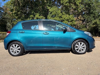 Used Toyota Yaris 2012 for sale - 79611461: Photo