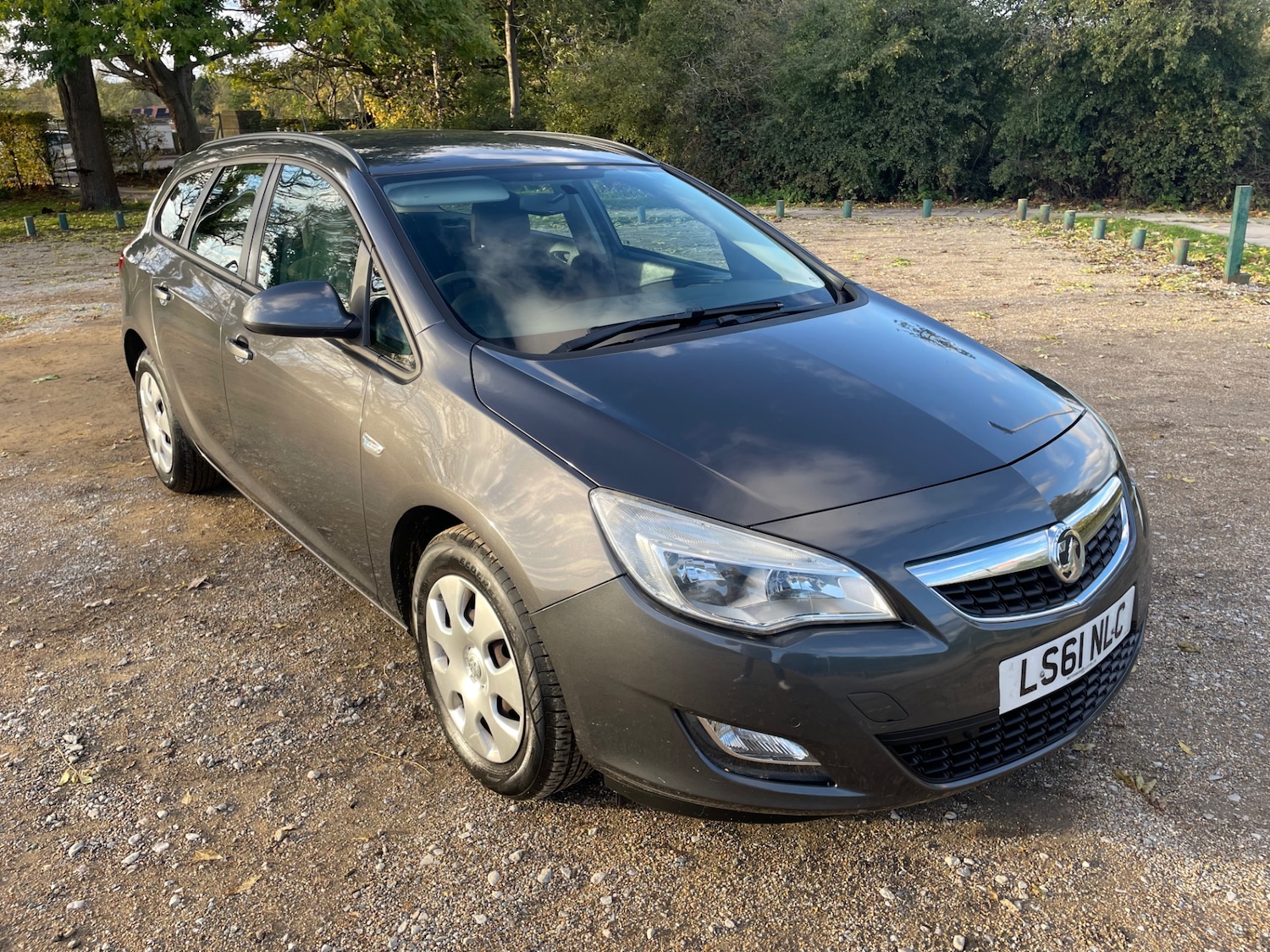 Used Vauxhall Astra 2011 for sale - 76376393: Photo 1