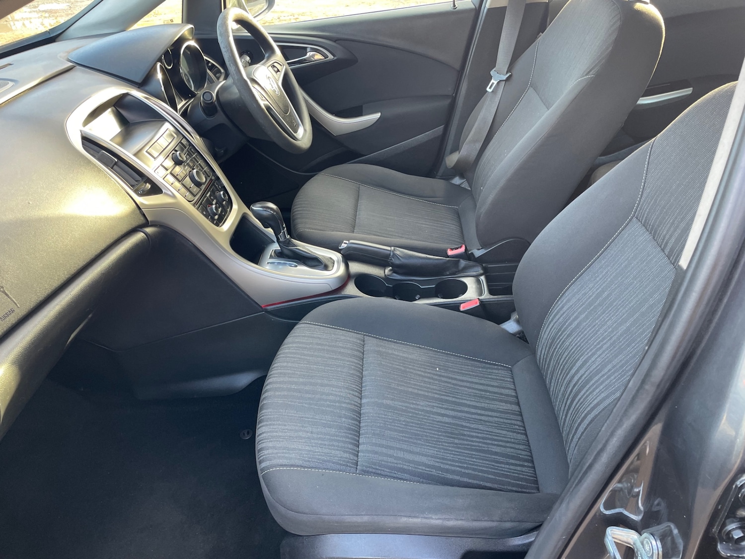 Used Vauxhall Astra 2011 for sale - 76376393: Photo 16