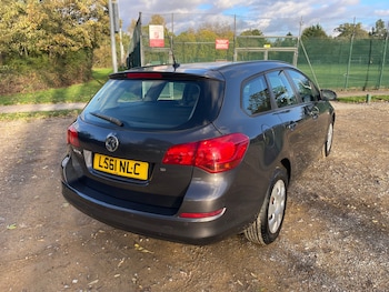 Used Vauxhall Astra 2011 for sale - 76376393: Photo