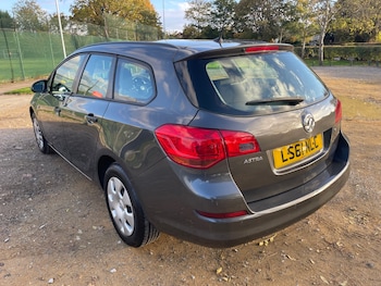Used Vauxhall Astra 2011 for sale - 76376393: Photo