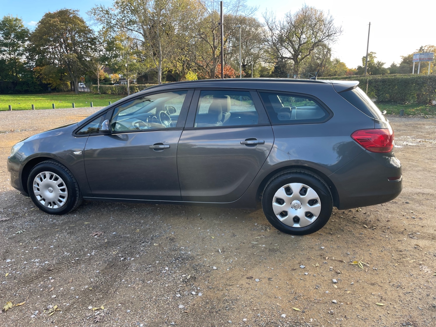Used Vauxhall Astra 2011 for sale - 76376393: Photo 5