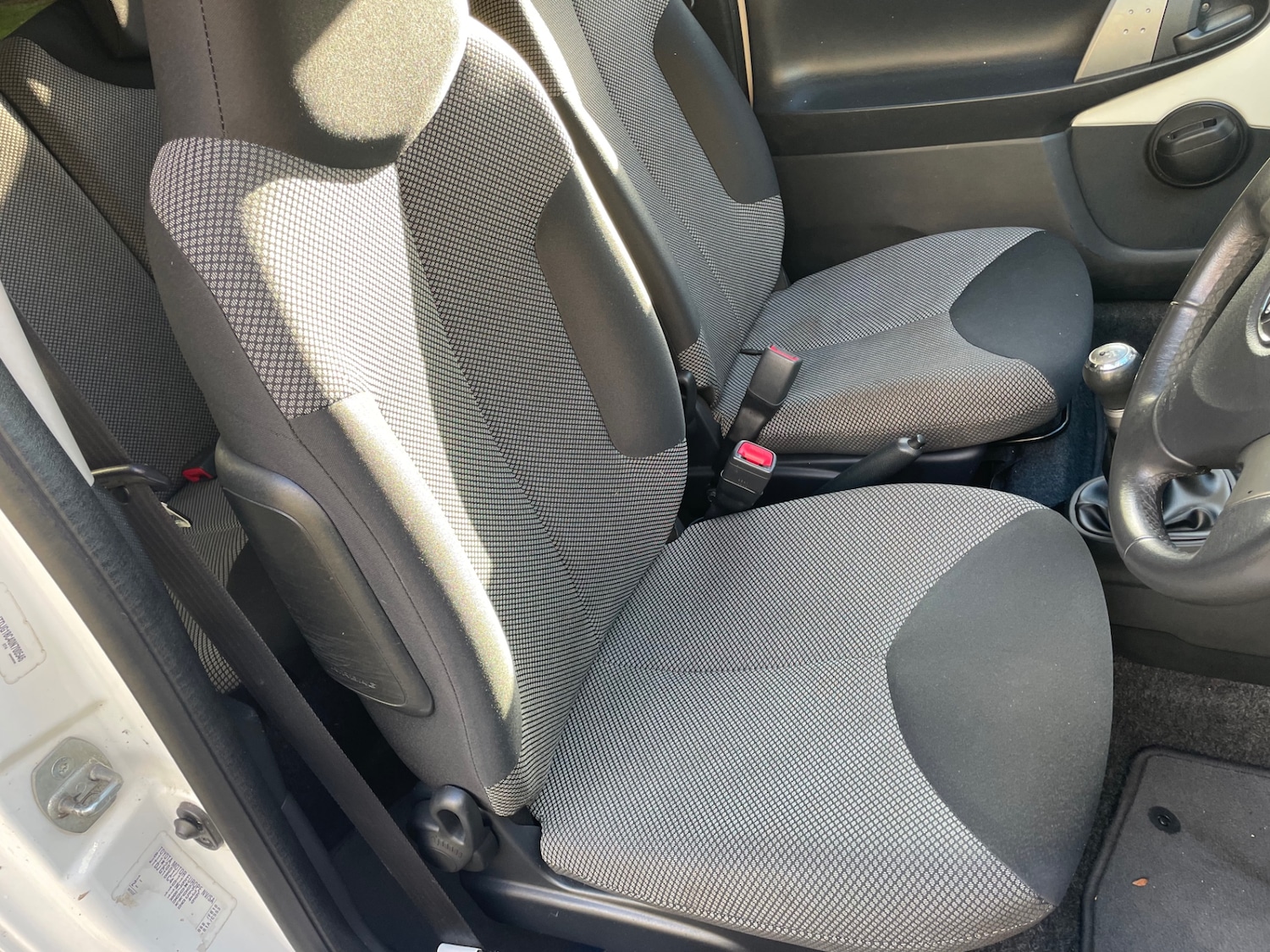 Used Toyota AYGO 2013 for sale - 77034686: Photo 11