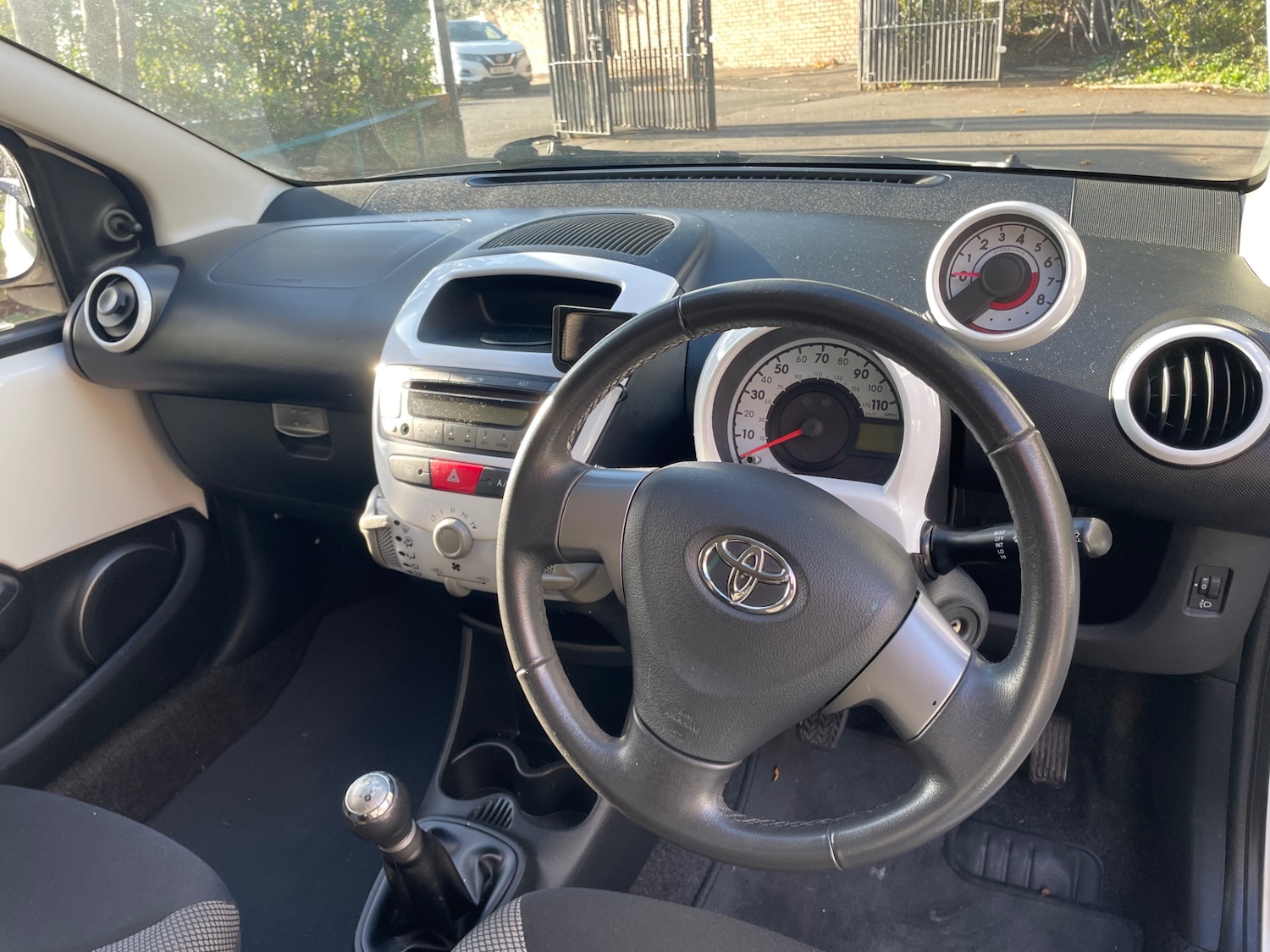 Used Toyota AYGO 2013 for sale - 77034686: Photo 9