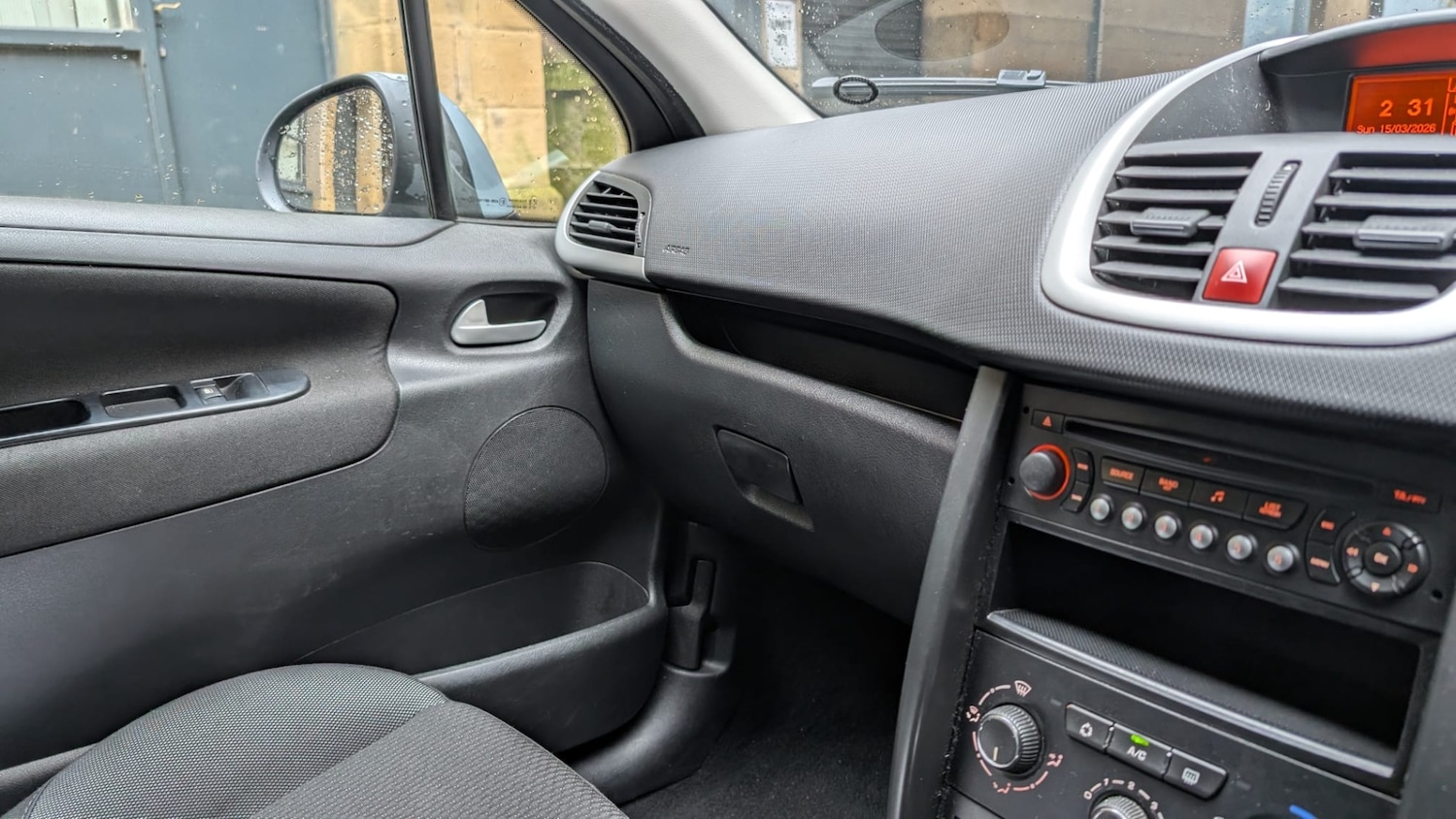 Used Peugeot 207 2010 for sale - 77897268: Photo 20