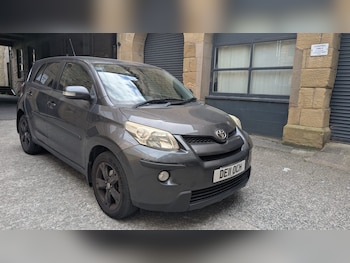 Used Toyota Urban Cruiser 2011 for sale - 79067924: Photo