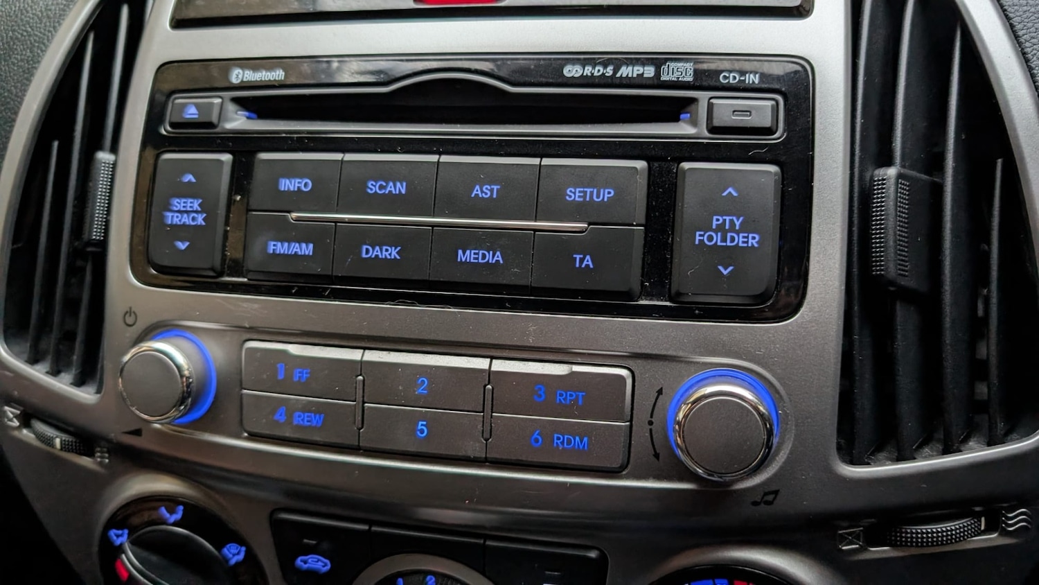 Used Hyundai i20 2014 for sale - 77445751: Photo 33