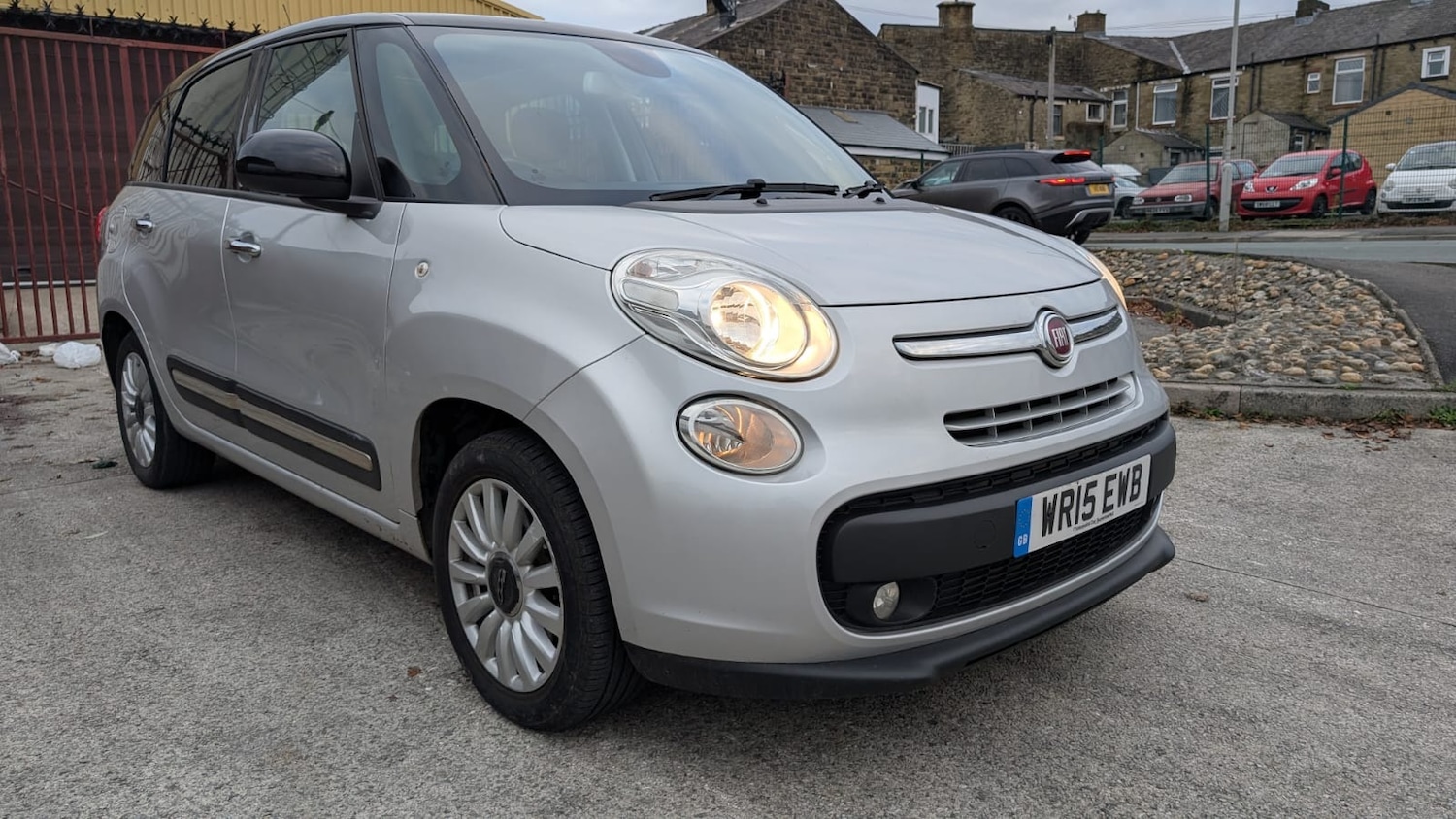Used Fiat 500L 2015 for sale - 76595241: Photo 2