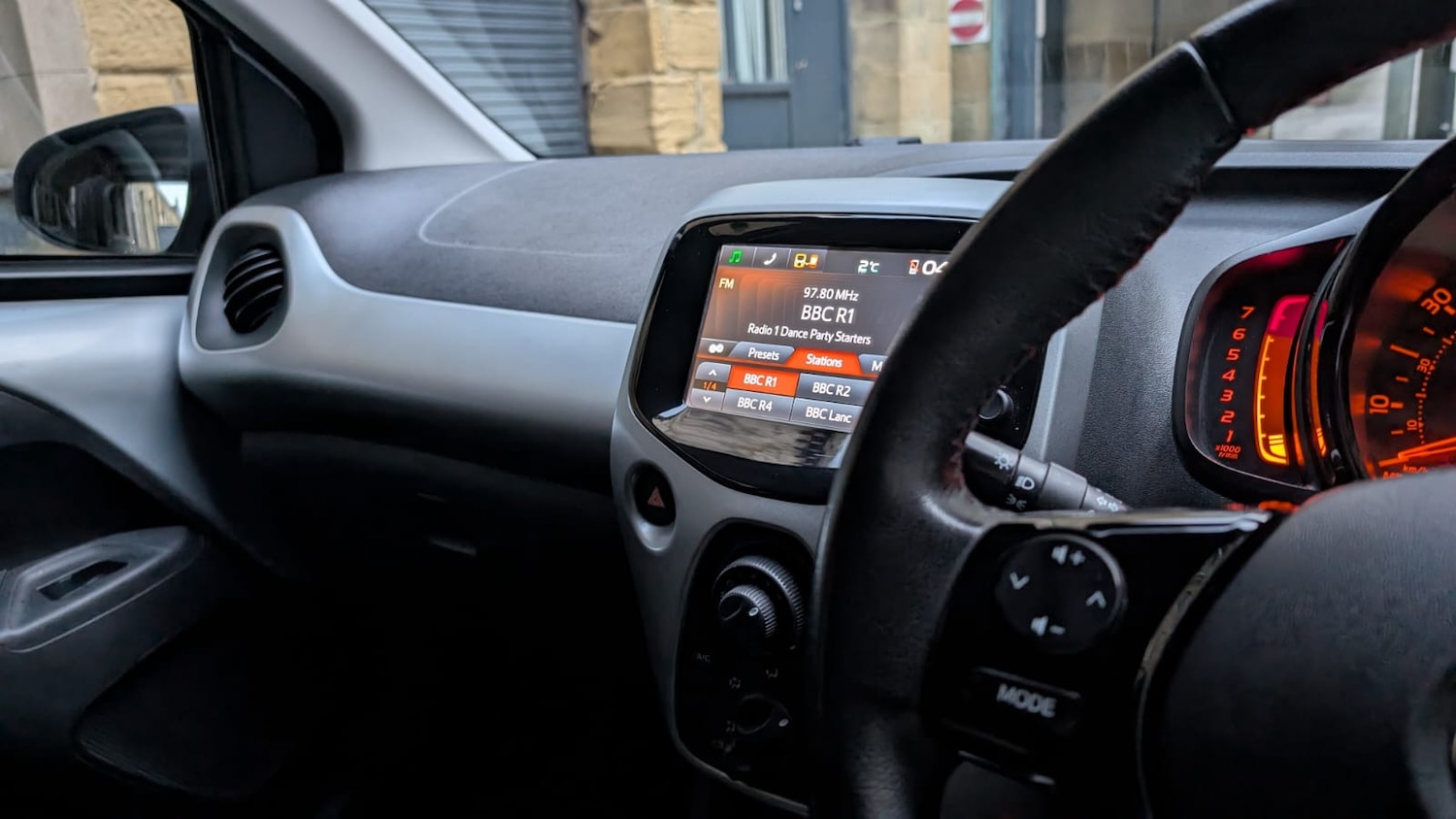 Used Toyota AYGO 2015 for sale - 76652755: Photo 31