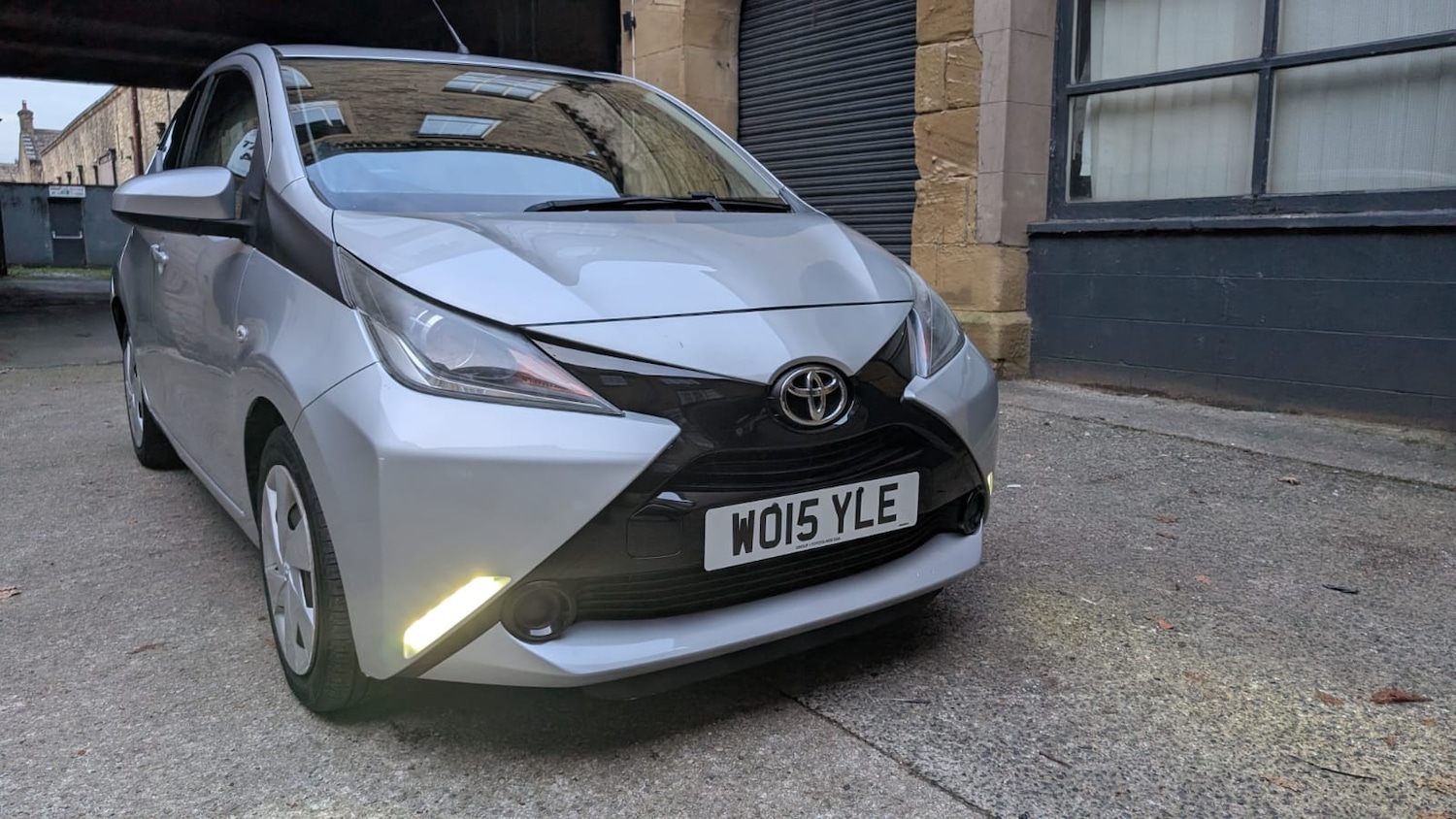 Used Toyota AYGO 2015 for sale - 76652755: Photo 4