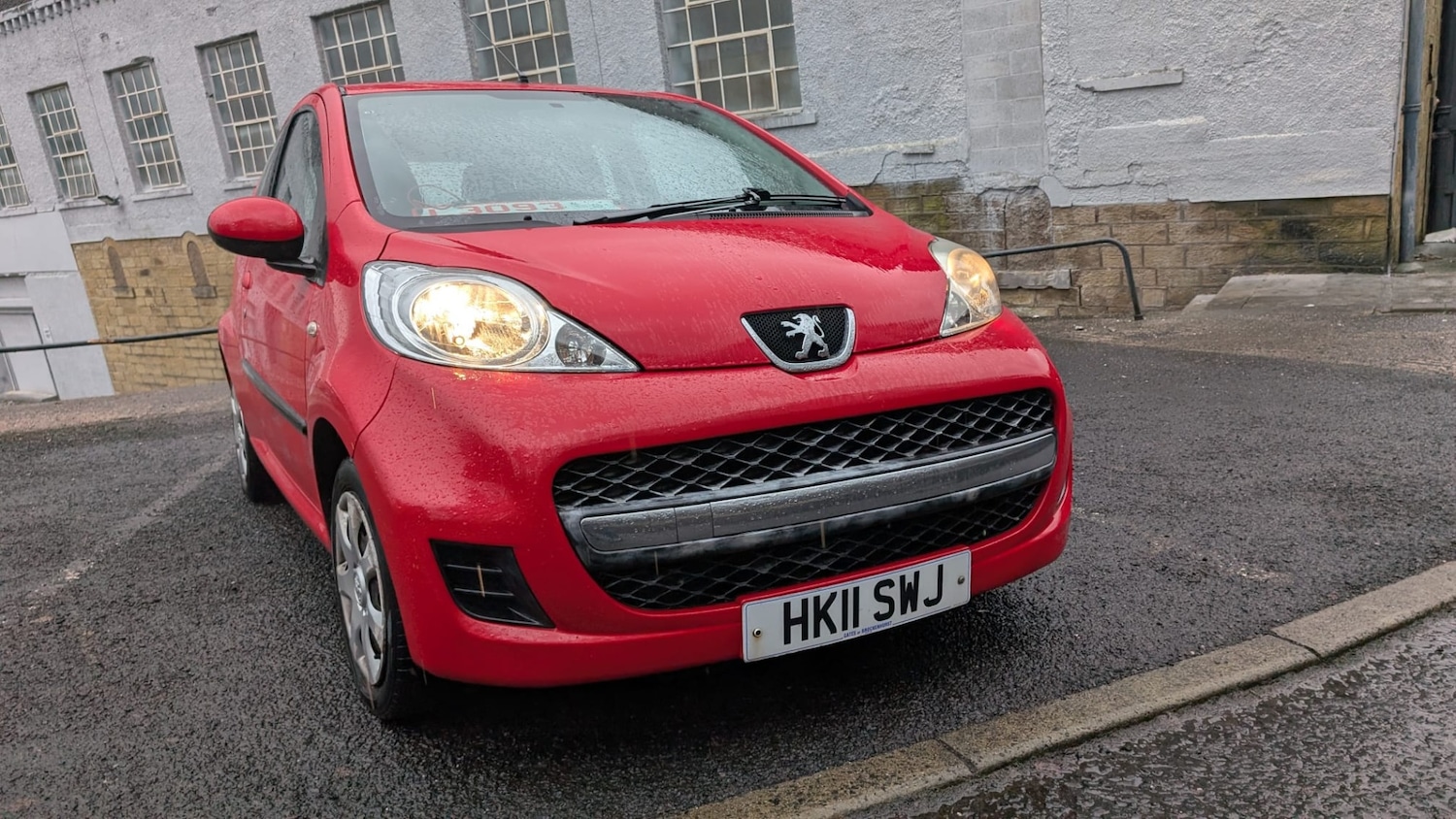 Used Peugeot 107 2011 for sale - 77240689: Photo 2