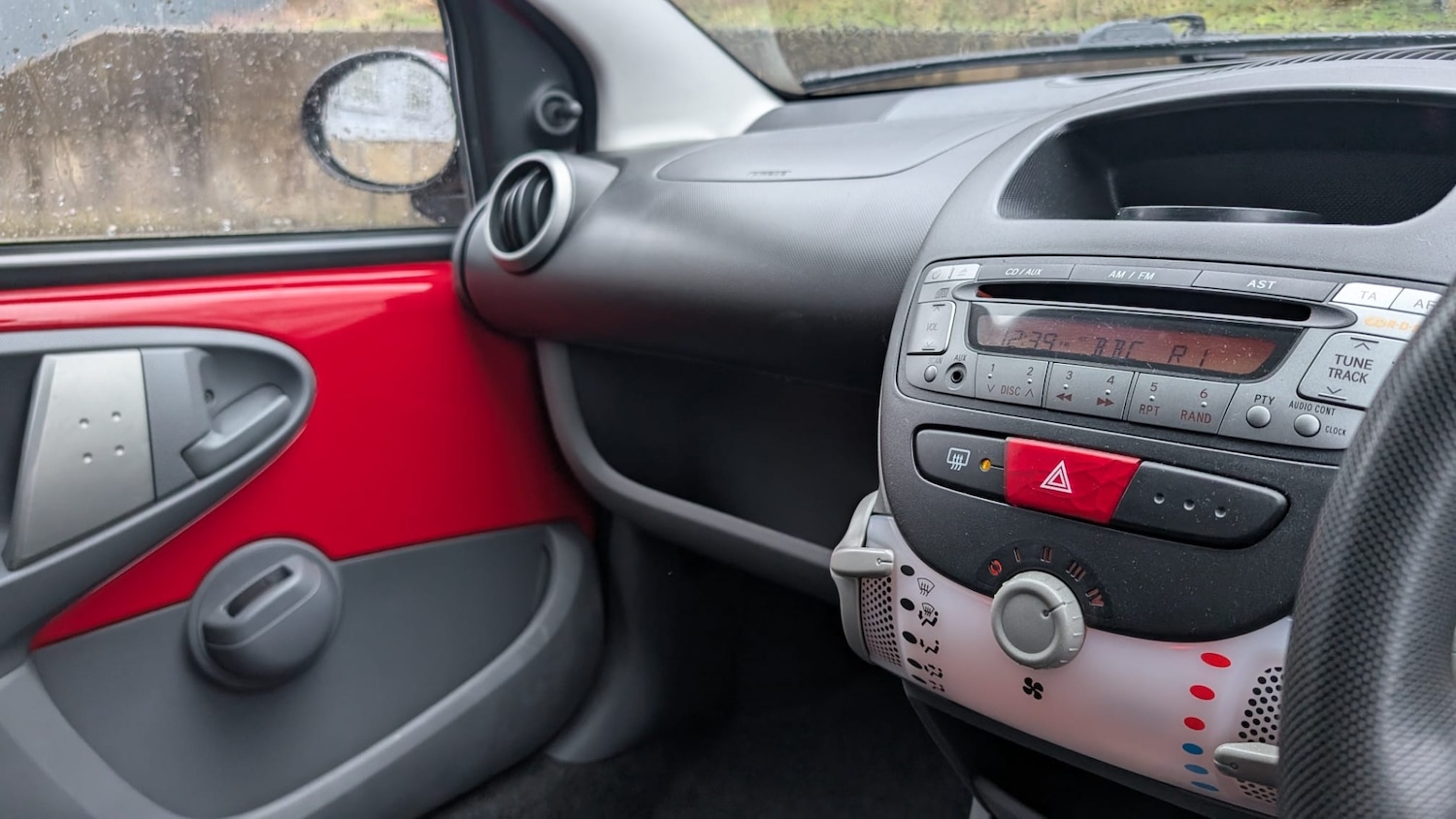 Used Peugeot 107 2011 for sale - 77240689: Photo 21