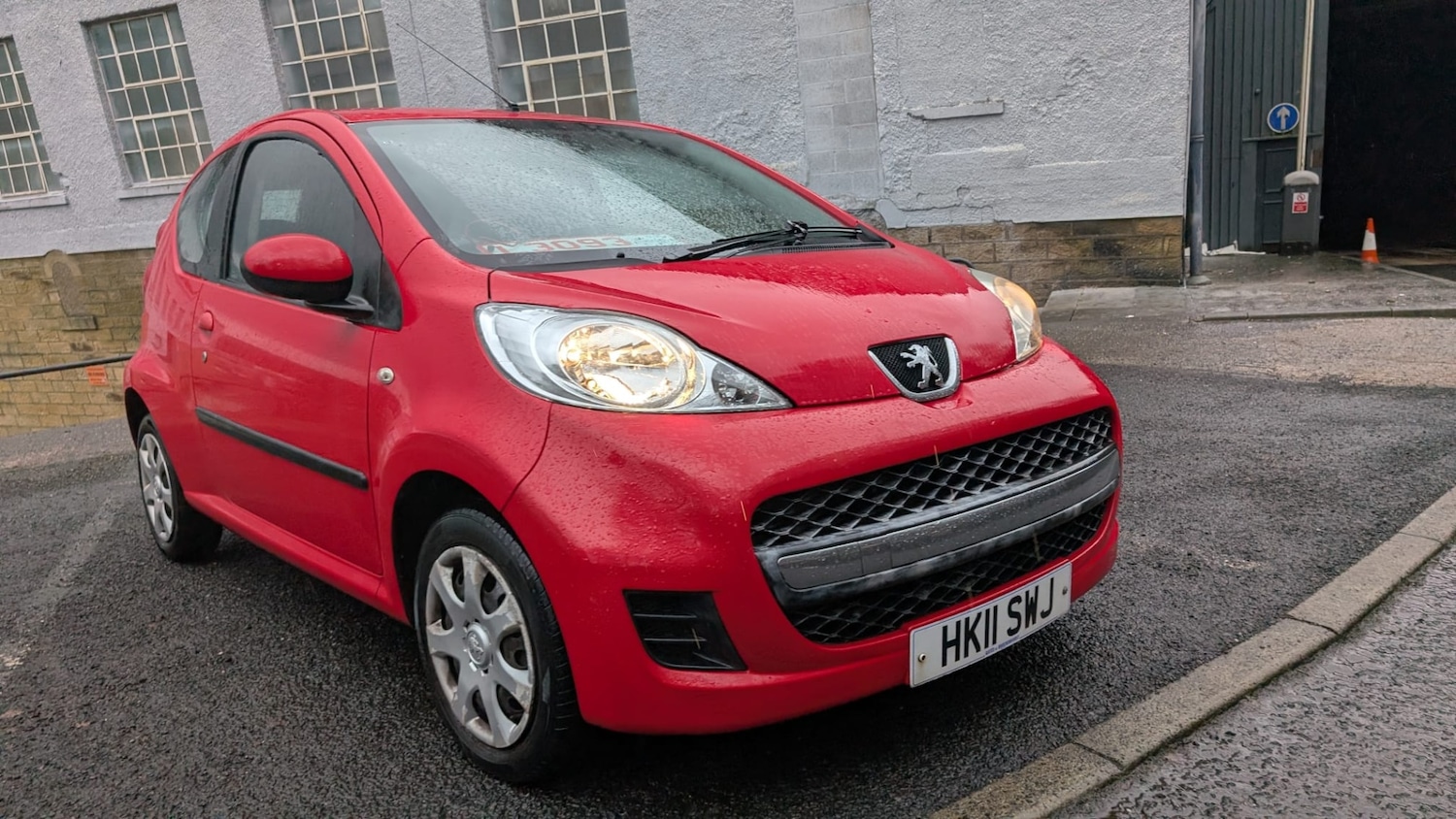 Used Peugeot 107 2011 for sale - 77240689: Photo 4