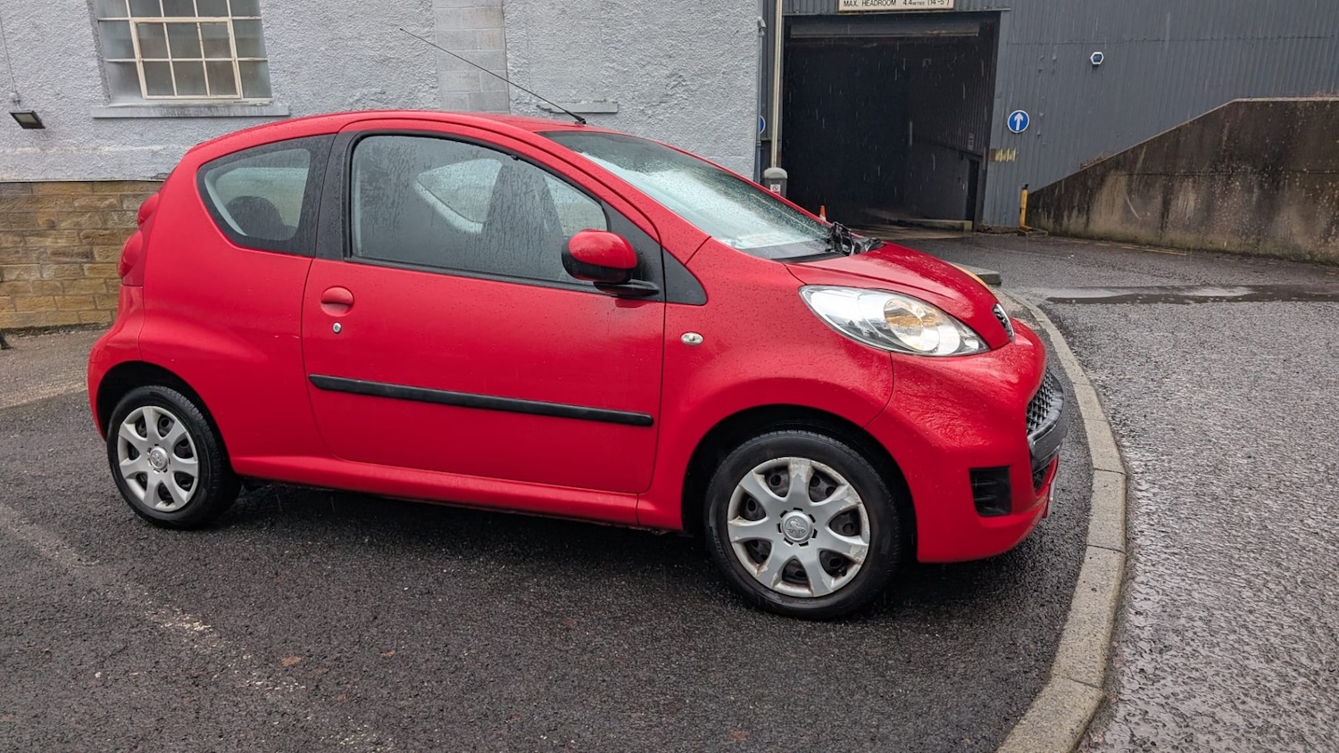Used Peugeot 107 2011 for sale - 77240689: Photo 9